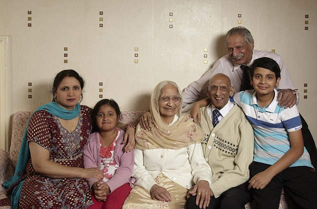Самая старая семейная пара: Карам и Катари Чанд