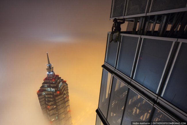 Восхождение на самое высокое здание в Китае (15 фото + видео)0