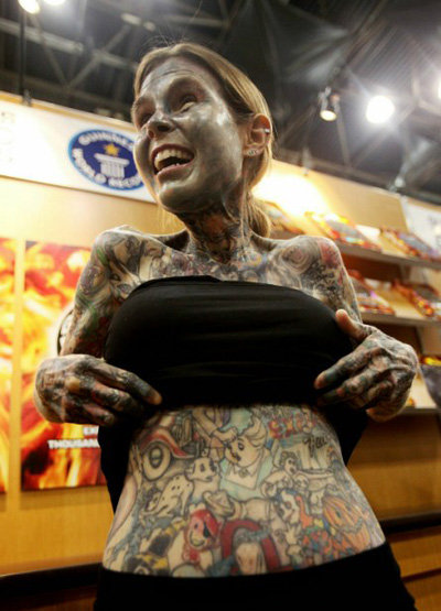 Самая татуированная женщина2