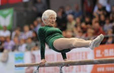 Самая старая гимнастка: Джоанна Каас